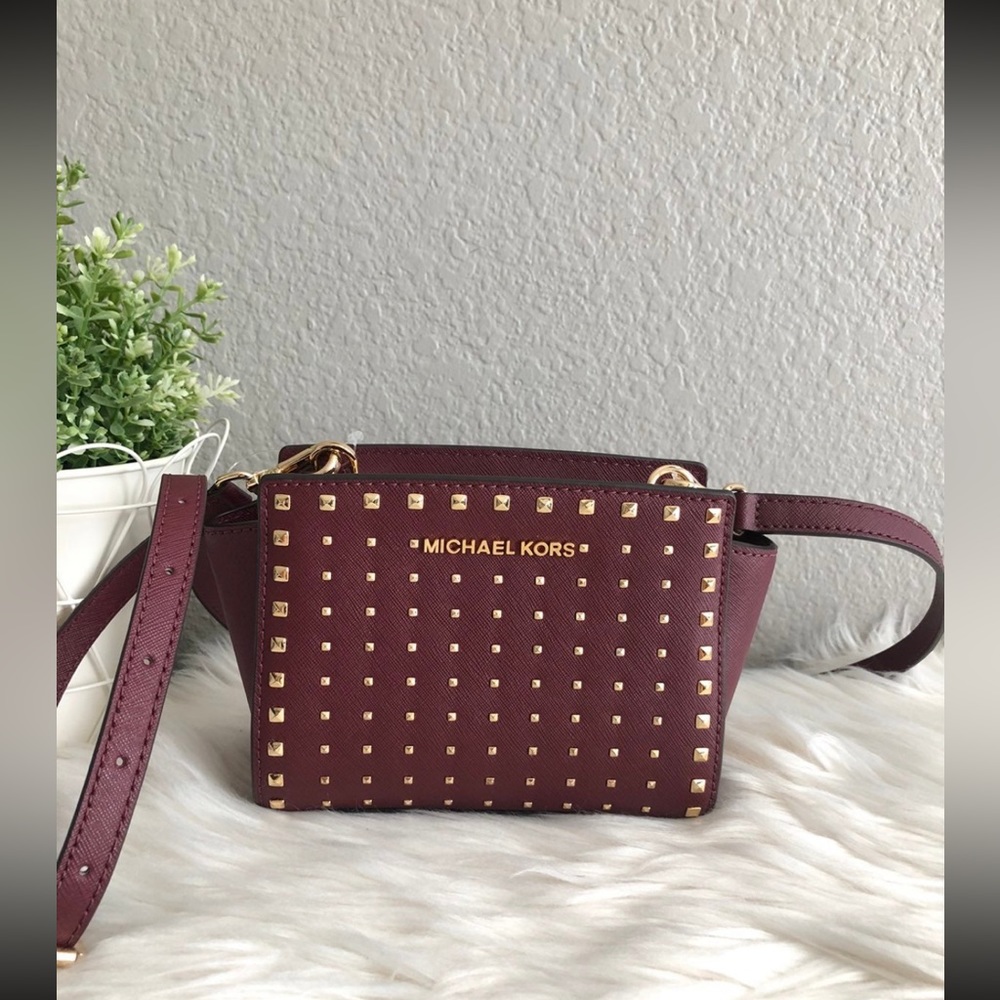 MICHAEL KORS SELMA STUDED LEATHER MINI CROSSBODY BAG MERLOT